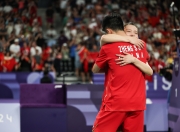 爱游戏娱乐-中国队险胜丹麦队，郑思维扛起全队