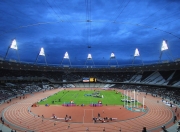 爱游戏-老鹰展翅撕裂绿军防线，贝恩攻防两端统治比赛