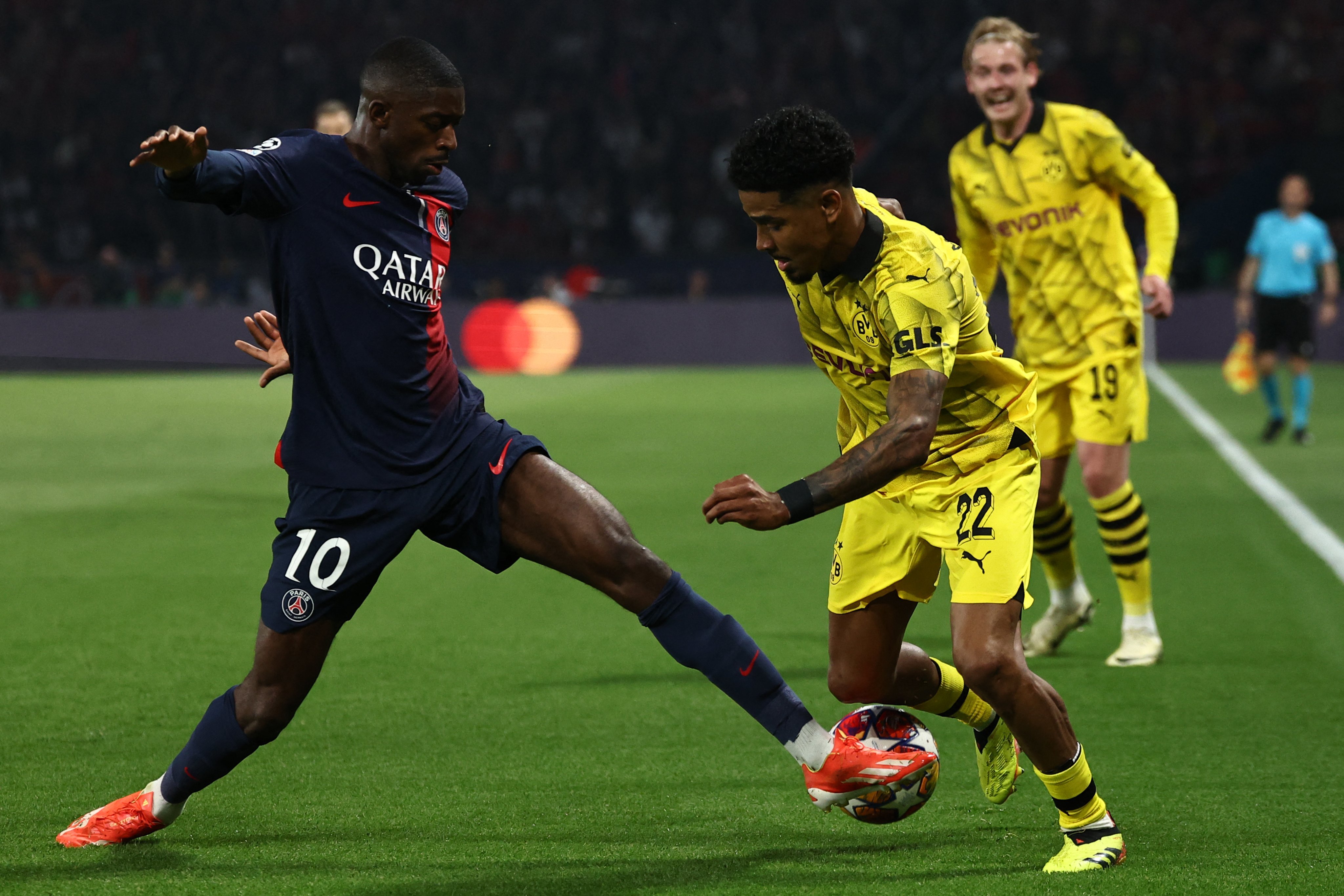 罗马碾压多特蒙德，布鲁诺点燃赛场