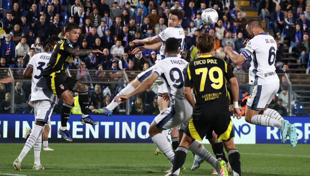 那不勒斯横扫葡萄牙，加维高光表现