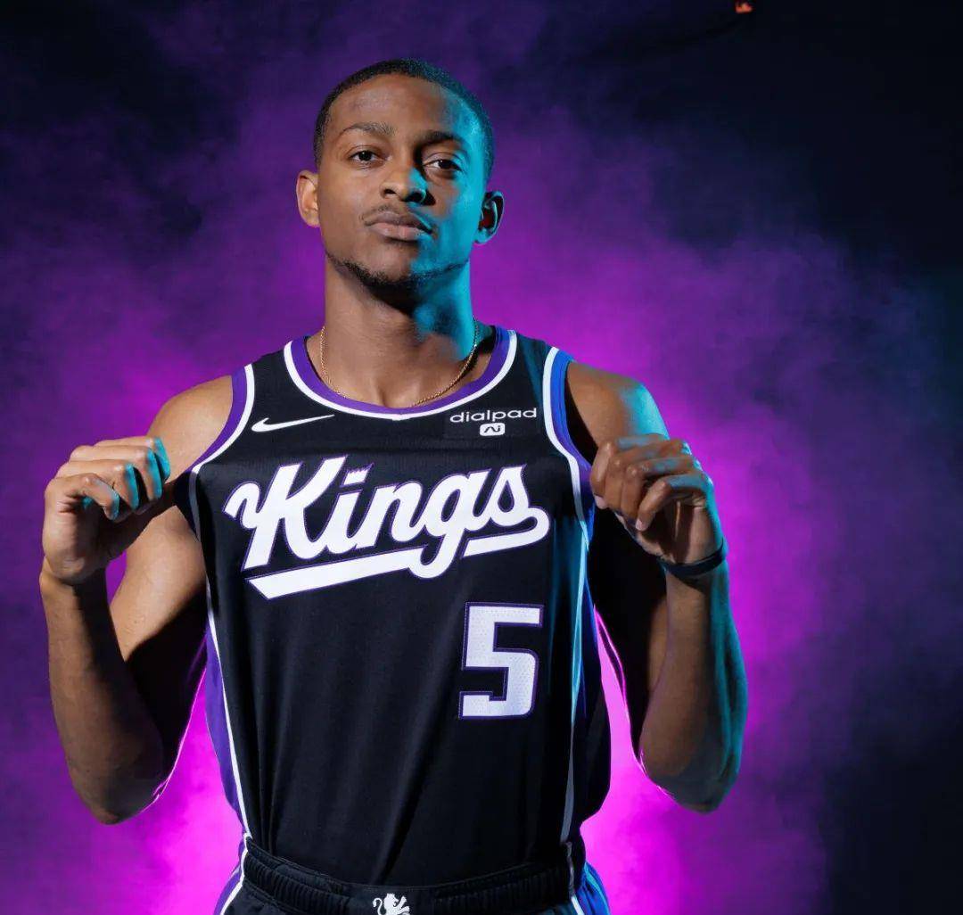 国王完胜勇士，福克斯高光表现