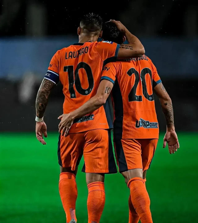 瑞典队鏖战英格兰队，奥恰洛夫惊艳四座