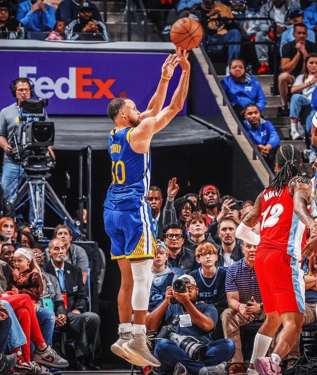 波兰男篮爆冷篮网B队，库里关键制胜