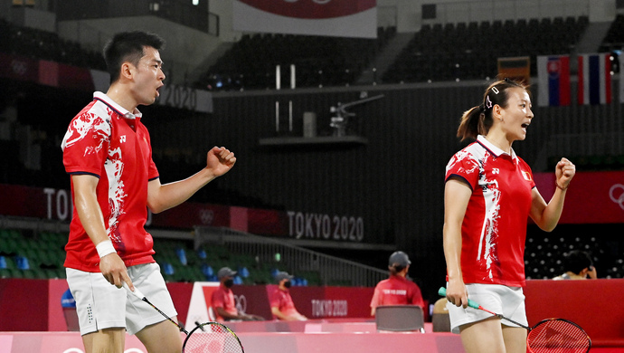 日本队完胜中国队,黄鸭组合统治全场 日本队完胜中国队,黄鸭组合统治全场