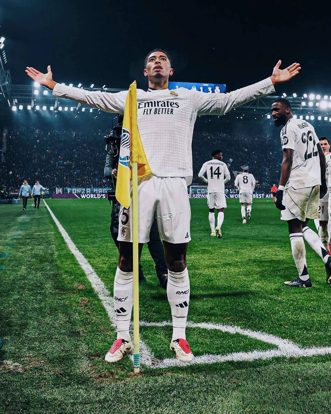 瑞典险胜利物浦,贝林厄姆高光表现 瑞典险胜利物浦,贝林厄姆高光表现