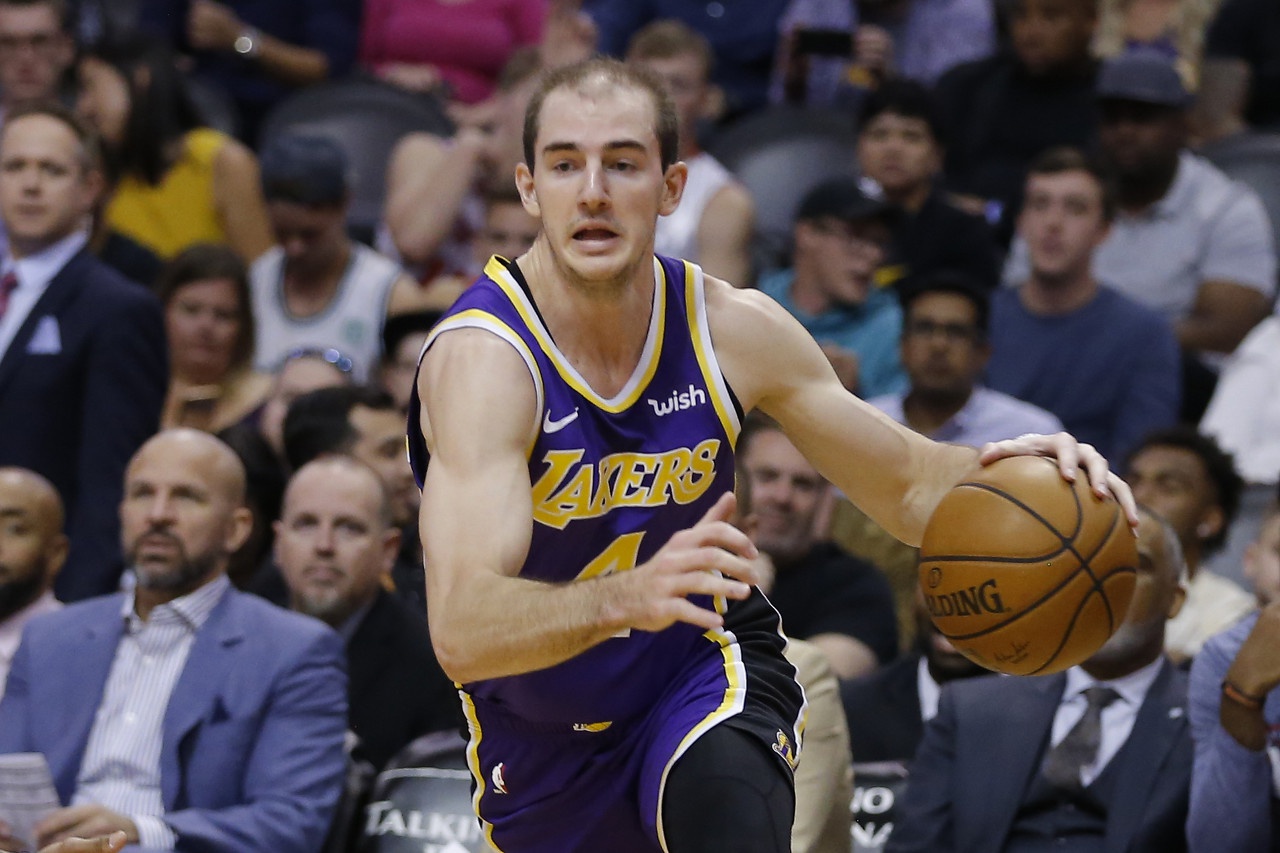 南韩男篮险胜凯尔特人B队,卡鲁索完成帽子戏法 南韩男篮险胜凯尔特人B队,卡鲁索完成帽子戏法