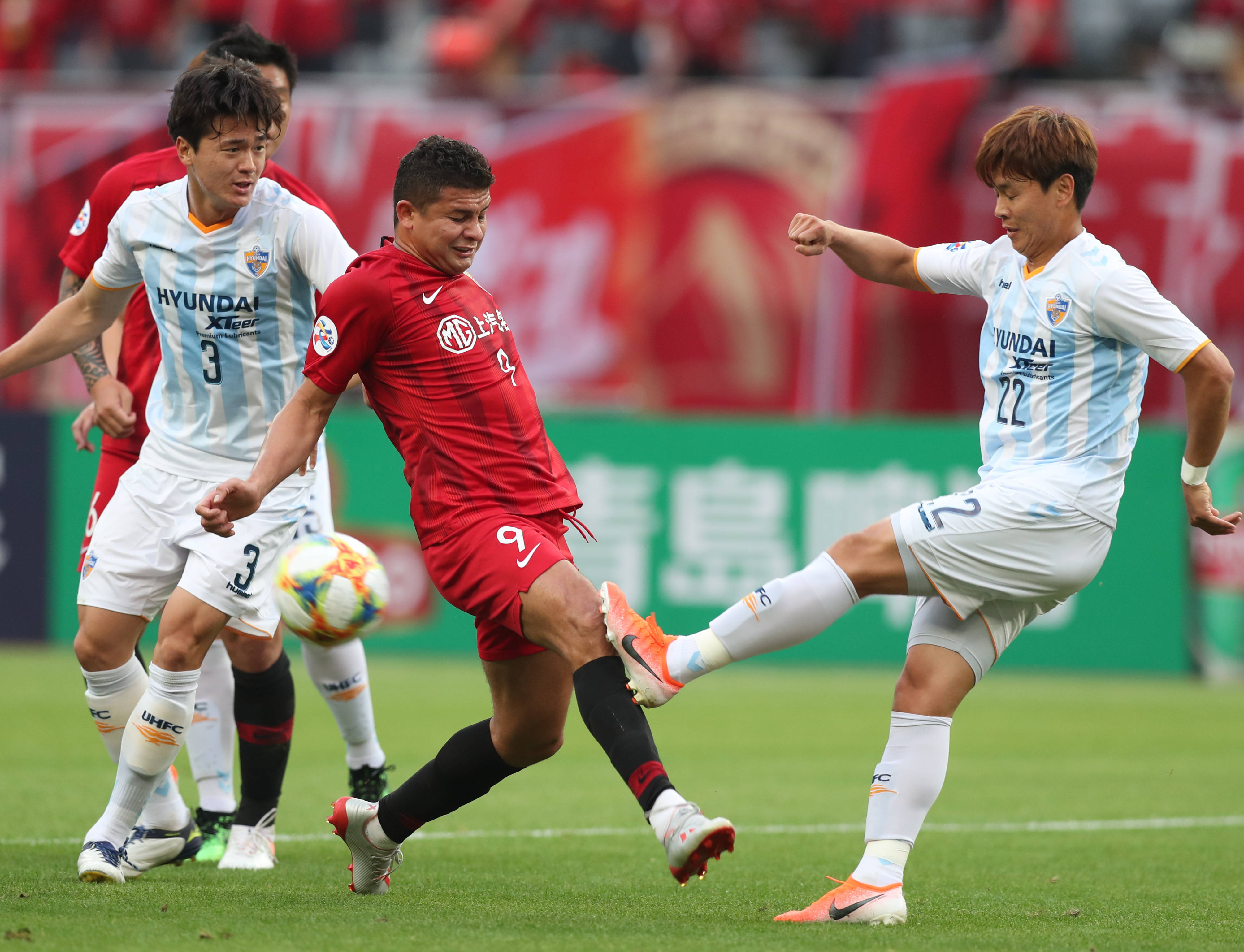 上海申花主场取胜，继续保持不败