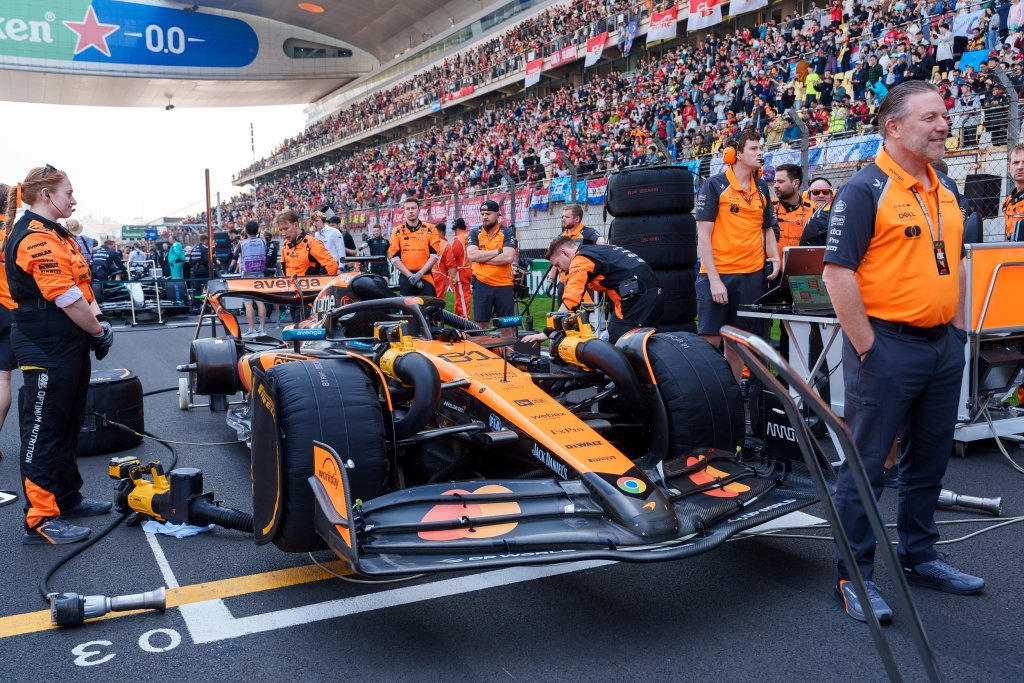 阿斯顿马丁力克索伯车队，诺里斯状态火热