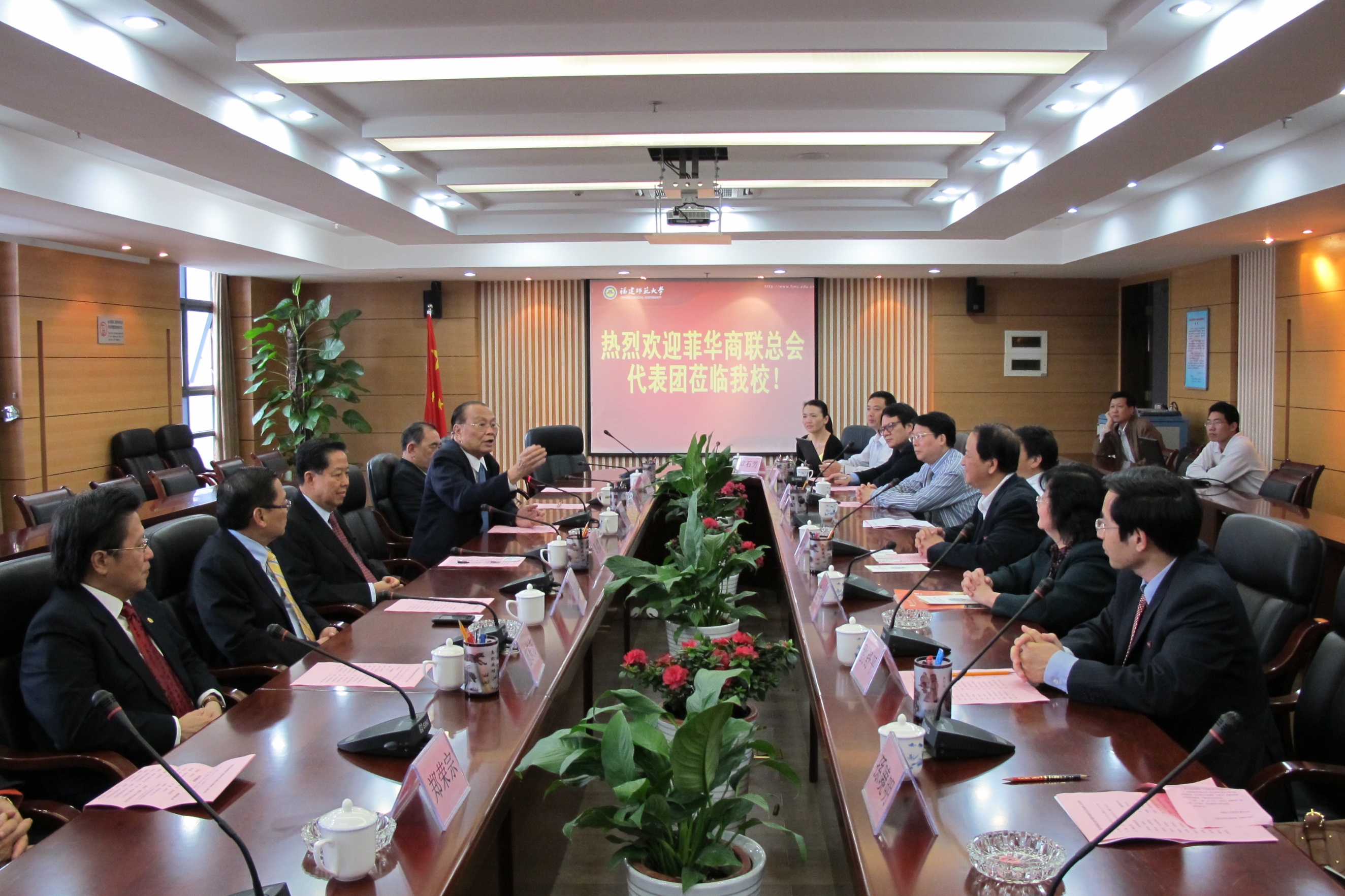 菲律宾代表团表现亮眼获得成功