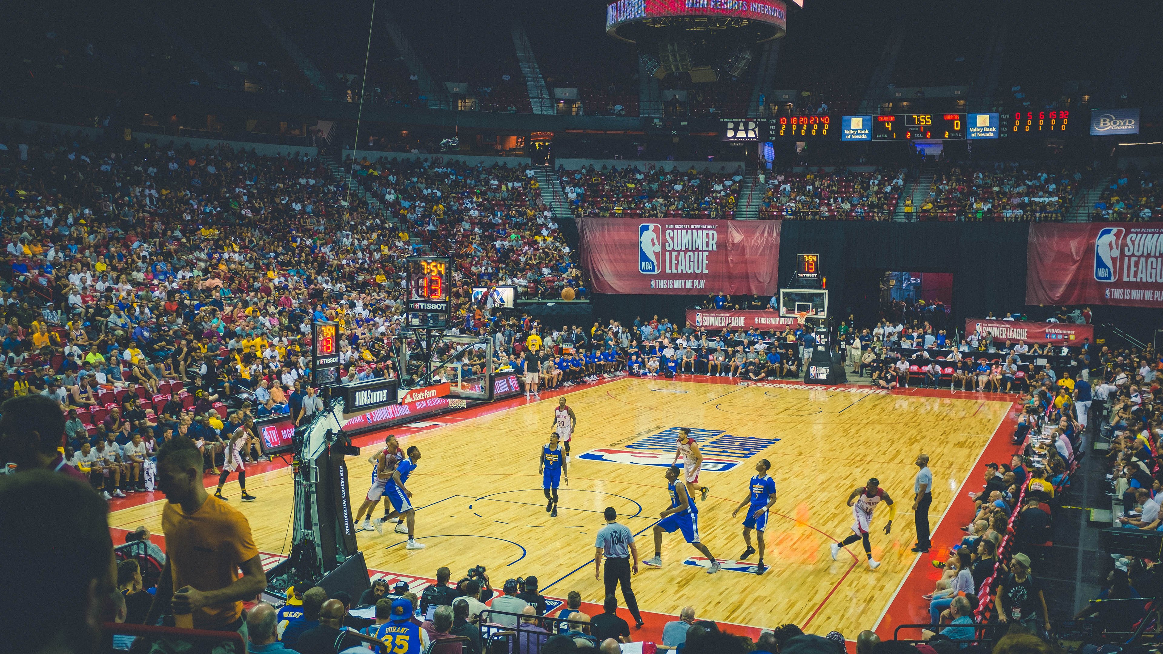 锡安·威廉姆森，季后赛之夜的绝对主宰