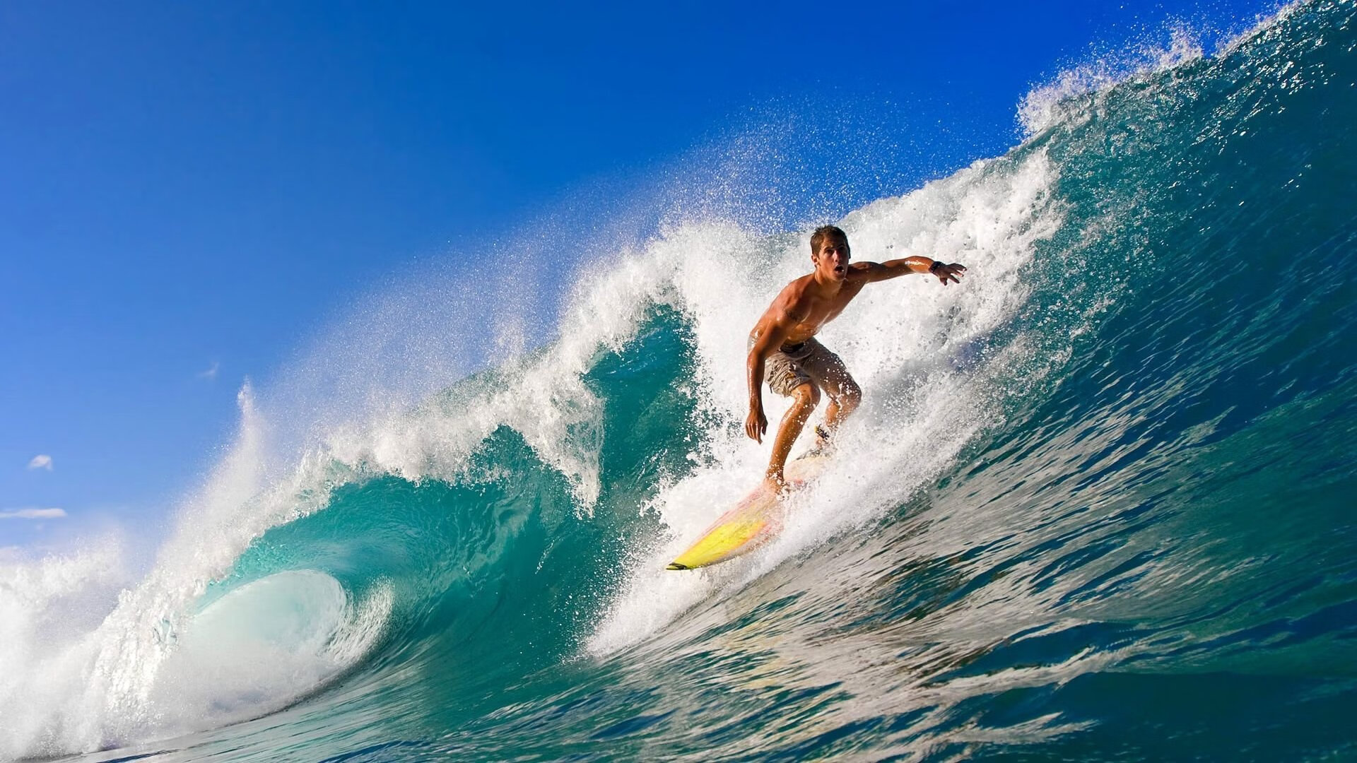 欧冠半决赛焦点战，阿森纳鏖战巴萨，一场定义时代的对决